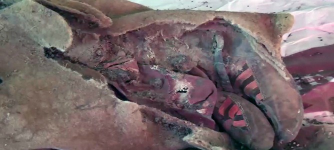 Una momia de 1.500 de años lleva zapatillas parecidas a las Adidas