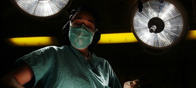 Dona un riñón a su jefa y la despiden por no ir al trabajo tras la operación