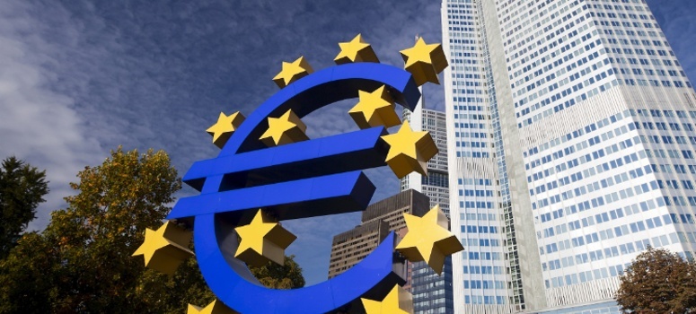 El BCE alerta de la inversión de las curvas de los tipos sin riesgos que adelantan una recesión