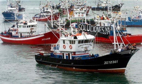 La flota pesquera española se reduce en 226 barcos
