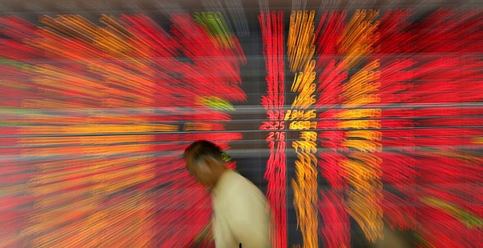 Otra vez China: La Bolsa de Shanghái se hunde un 6,42%