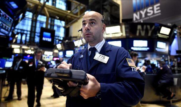 El Dow Jones cae en picado tras el nuevo desplome de la bolsa china