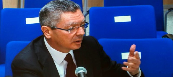 El abogado de Torres insulta a Ruiz-Gallardón: ‘Este tío es idiota’