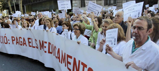 La Generalitat vuelve a impagar farmacias y les debe 200 millones