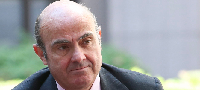 De Guindos defiende rebajar el déficit, pero a un ‘ritmo adecuado’