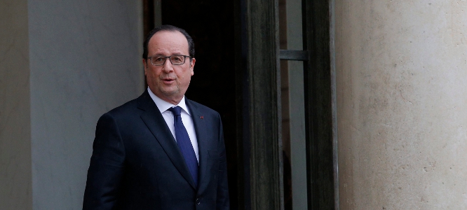 Caos en Francia por la huelga general contra un Hollande en horas muy bajas