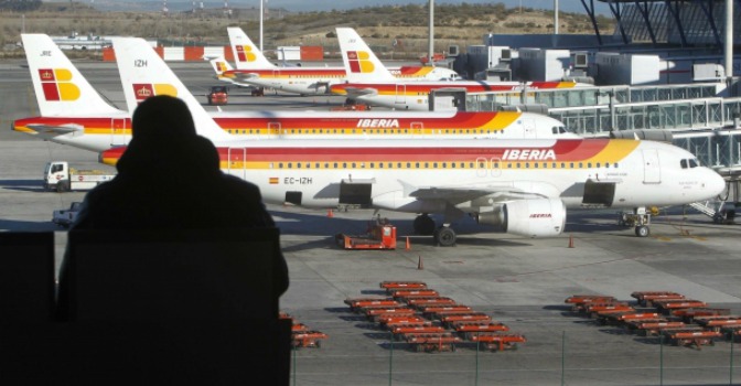 El TACRC comunica a Iberia que mantiene en suspenso el concurso de ‘handling’ de Aena