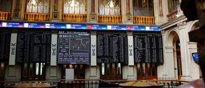 El IBEX 35 baila con los 9.000 puntos a la espera del empleo de EEUU