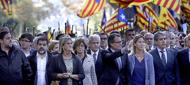 Junqueras, que amenazó con una huelga en Cataluña, pilotará las finanzas