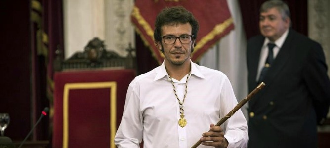 ‘Kichi’ aplica la reforma laboral del PP para despedir a una mujer