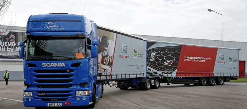 Ya circula por España el primer megatruck