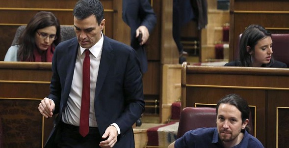 Sánchez e Iglesias ‘corren’ para hablar con Puigdemont