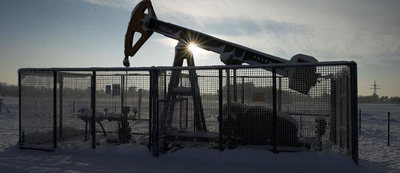 El petróleo Brent y el Texas caen a mínimos del año
