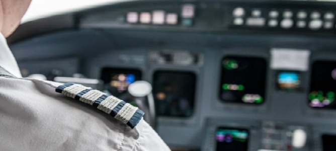 Iberia amplía la convocatoria para seleccionar pilotos