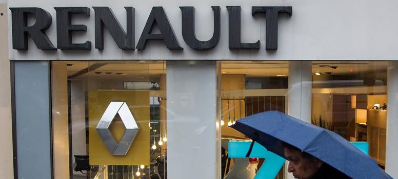 Francia admite que Renault supera las emisiones, pero no el fraude