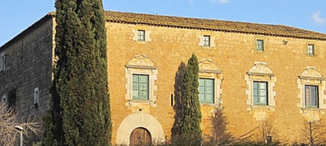 El millonario marxista Roures se compra un castillo de hace 500 años