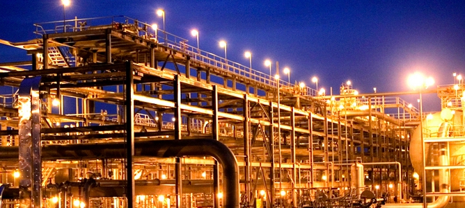 Arabia Saudí estudia sacar a Bolsa la petrolera estatal Saudi Aramco
