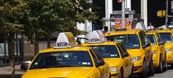 Los taxistas, en guardia tras la quiebra de ‘Yellow Cab’ por Uber
