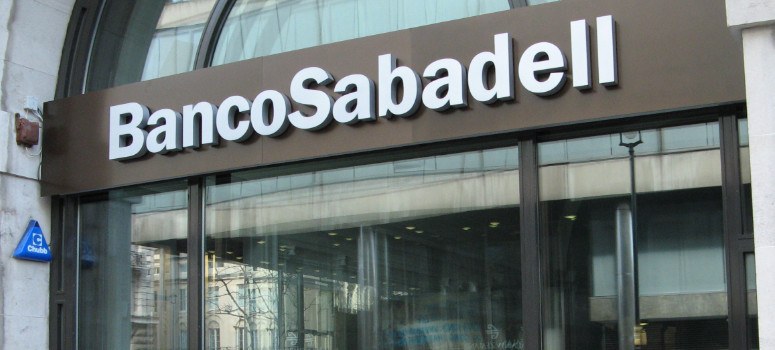 El Sabadell entra en la guerra de las cuentas bancarias online con 100 euros de regalo