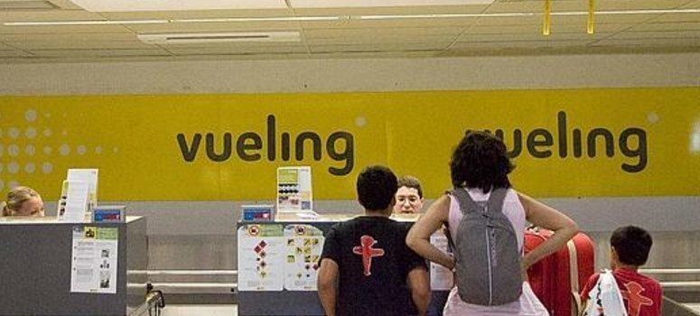 Vueling cancela este lunes otros 58 vuelos por la huelga de los tripulantes de cabina