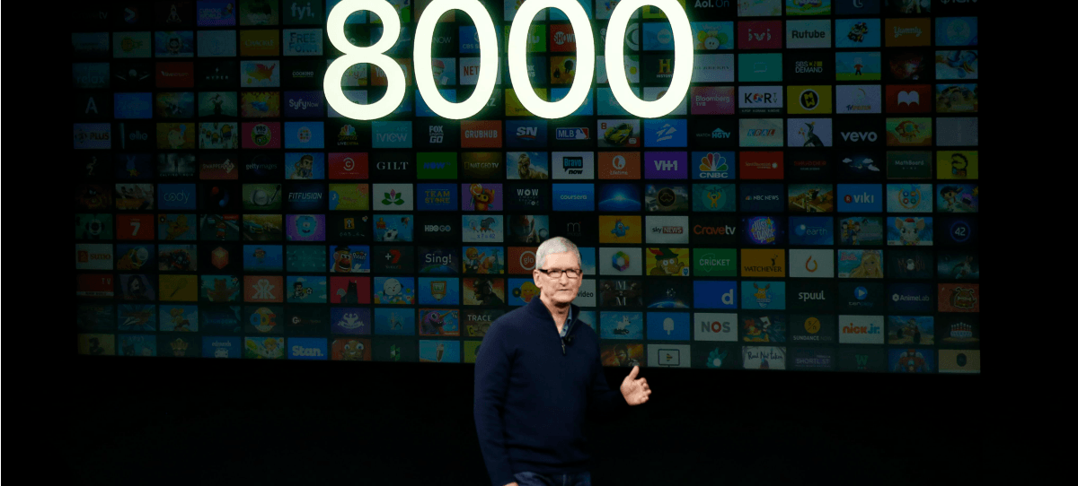 l presidente de Apple, Tim Cook presenta el Apple Macbook Pro durante un evento para dar a conocer las actualizaciones y nuevos productos de la compañía en la sede de Apple en Cupertino, California, Estados Unidos hoy 27 de octubre de 2016.
