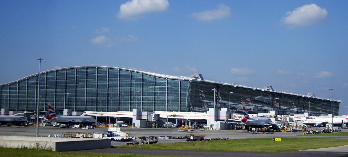 Heathrow cierra la terminal tres por seguridad