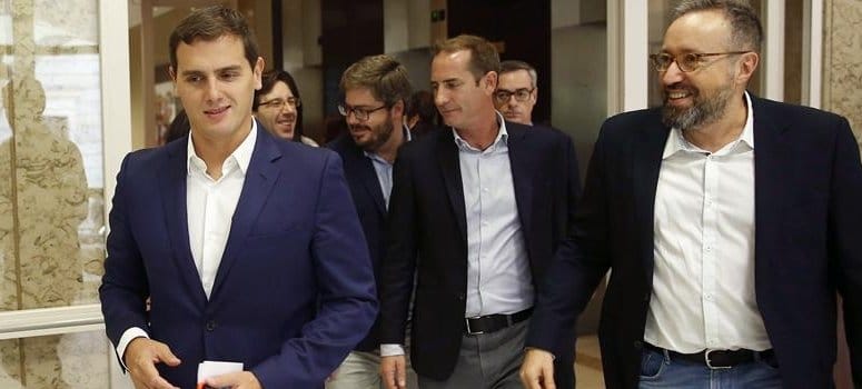 C’s al PPy Podemos: usar los «despojos» del PSOE es de «carroñeros»