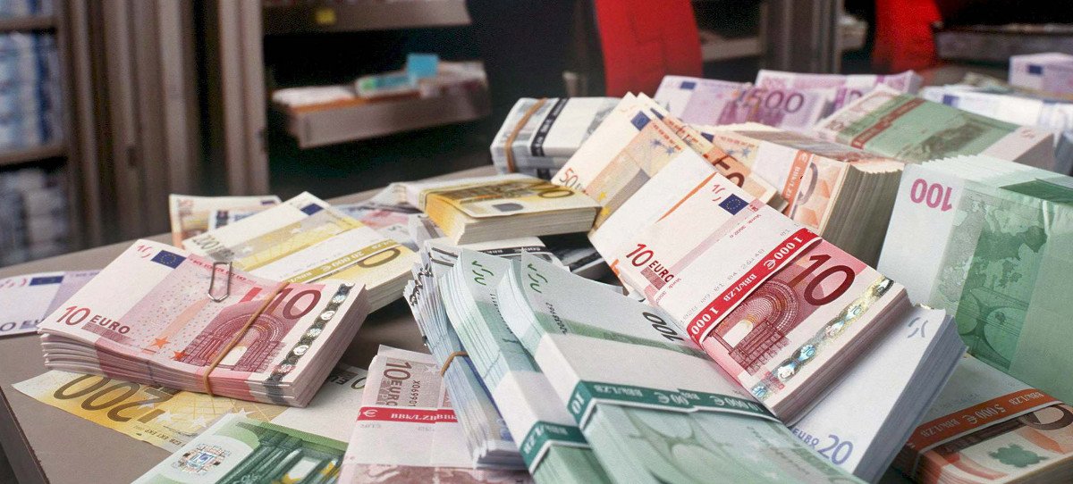 Los extranjeros venden deuda de España tras dos meses de compras