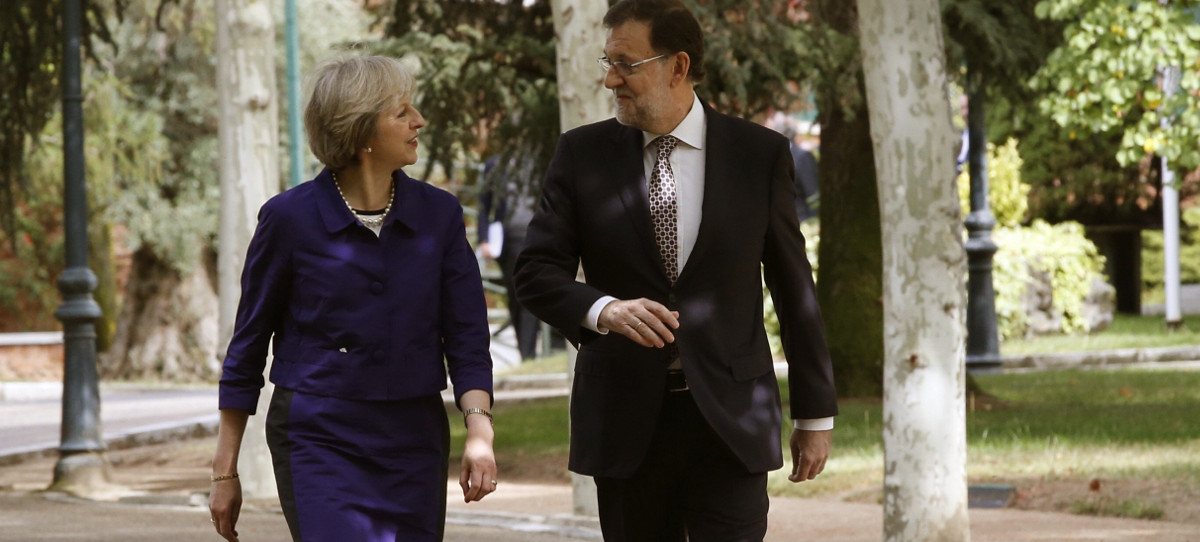 May se reúne solo con Rajoy en su visita a España