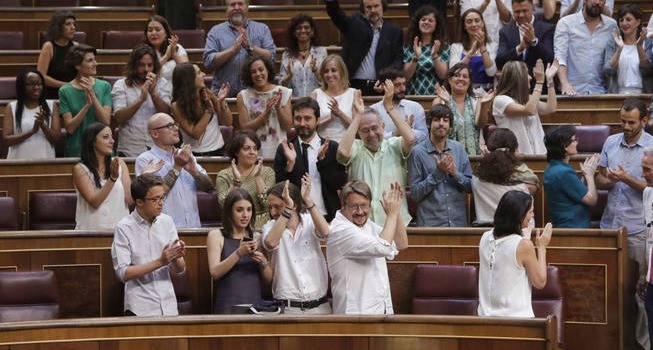 Un diputado de Podemos insinúa que en el Congreso se consume drogas