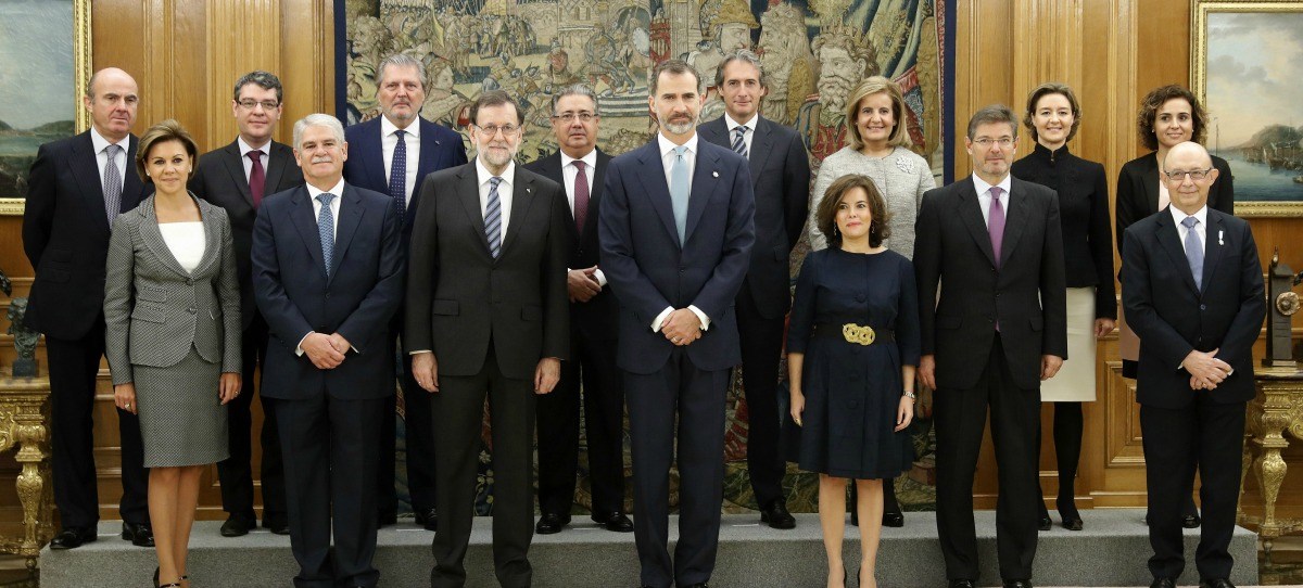 Sáenz de Santamaría y Cospedal prometen su cargo, el resto de ministros juran