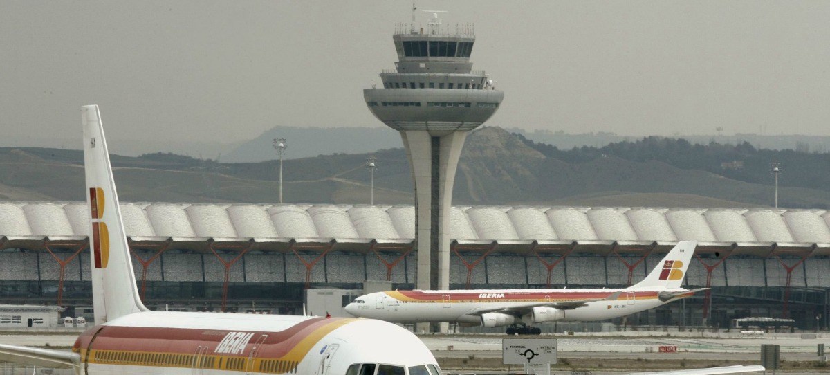 El espacio aéreo de Madrid-Barajas, cerrado por la presencia drones