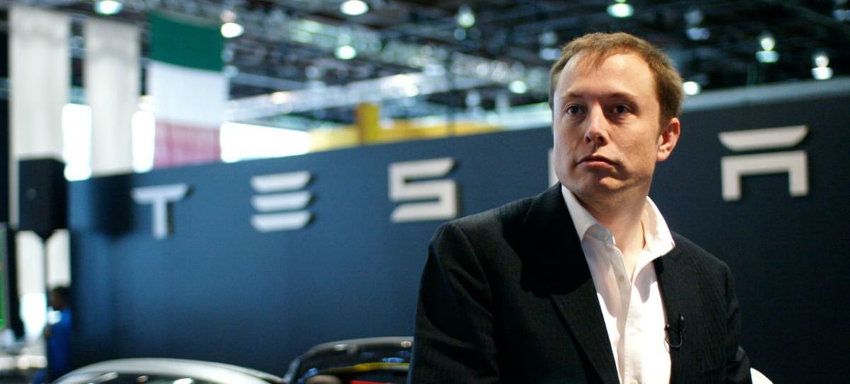 El mercado no está para las bromas de Elon Musk: Tesla pierde 2.300 millones
