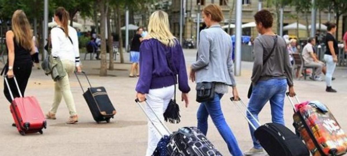 Los viajes de los españoles crecen un 15 % hasta marzo y superan los 40 millones