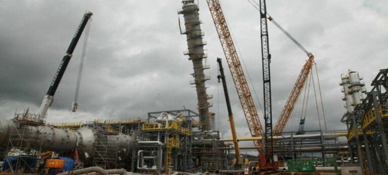 Planta para procesar el gas natural de Bolivia construida por Técnicas Reunidas