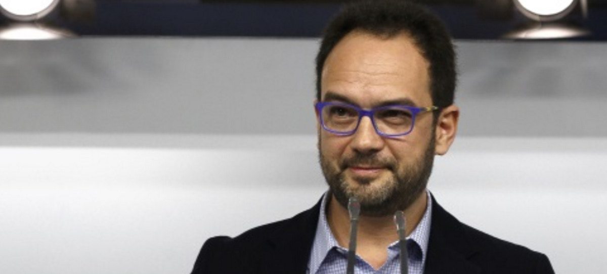 La guerra de guerrillas del PSOE para atacar la reforma laboral del PP