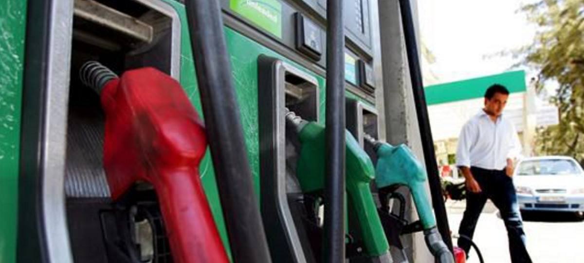 La gasolina alcanza su máximo desde 2015 a las puertas del puente de mayo
