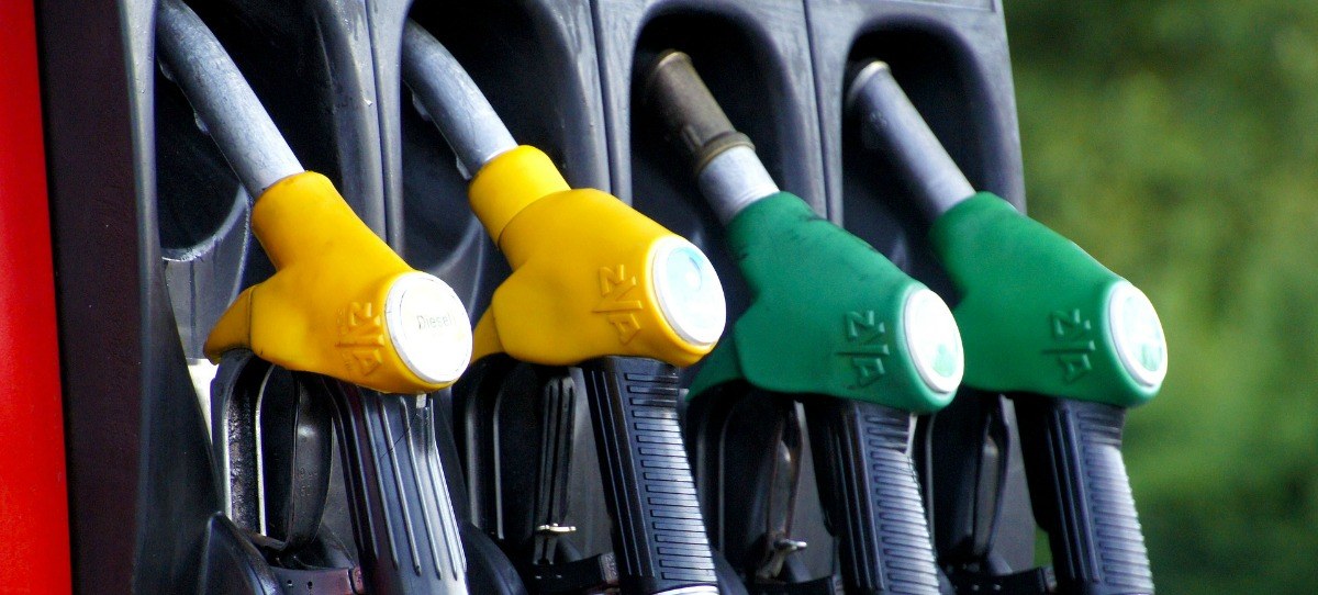 El litro de gasolina en EEUU cae por debajo de 1,10 euros