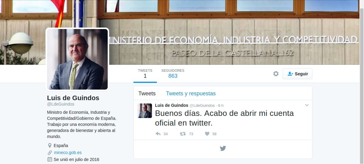 Luis de Guindos se abre cuenta de Twitter