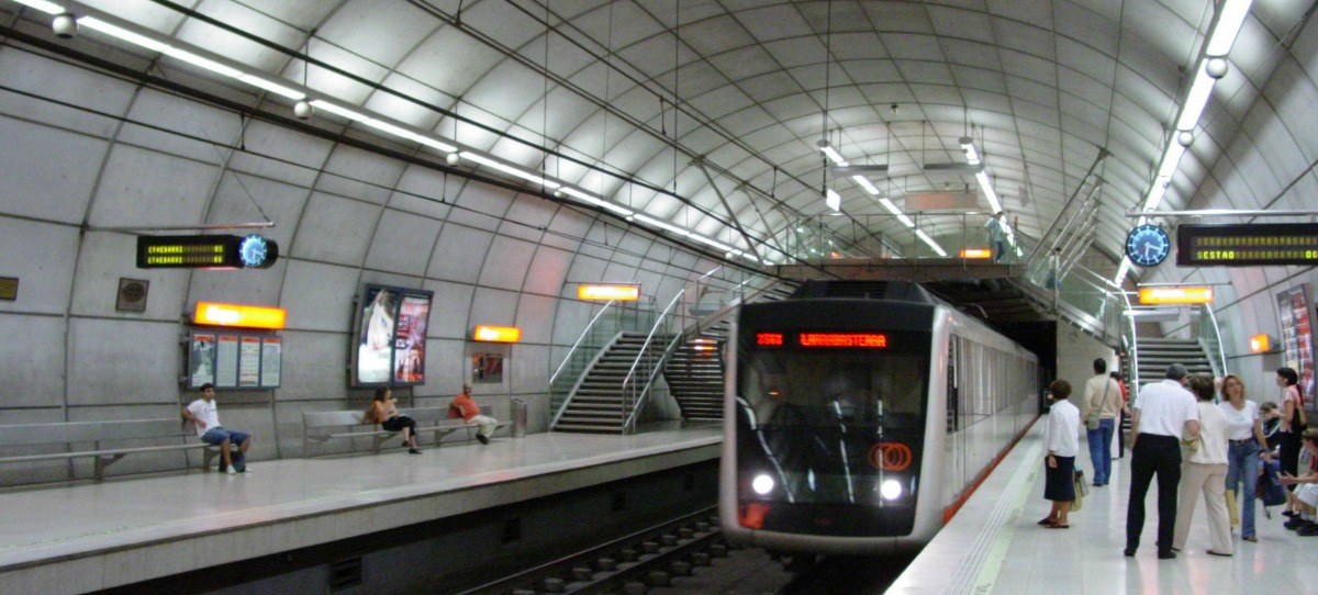 Un marroquí de 30 años siembra el pánico en el Metro en Bilbao con gritos de 'Alá es grande'