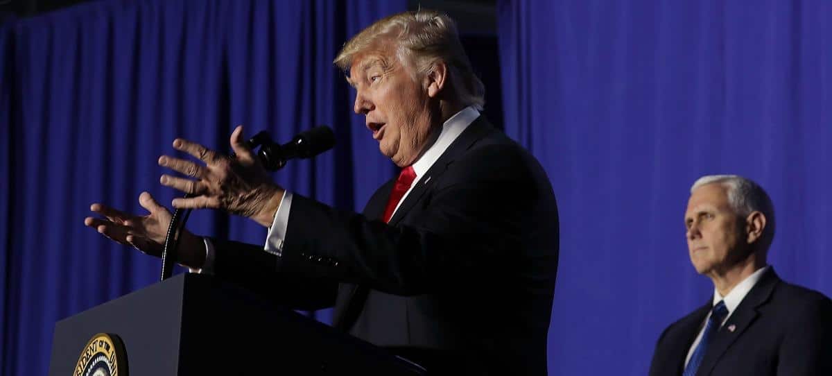 Trump: ‘China ha entrado en pánico y está jugando mal sus cartas con sus aranceles’