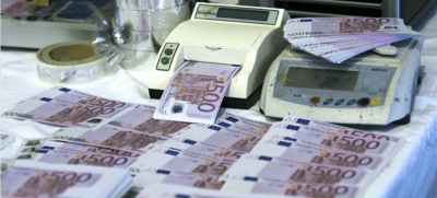 Detenida en Santander por quedarse 900 euros que encontró en el suelo