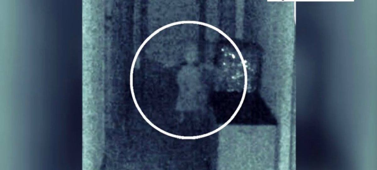 Un concejal granadino asegura haber captado la imagen de una niña fantasma con su móvil en el ayuntamiento