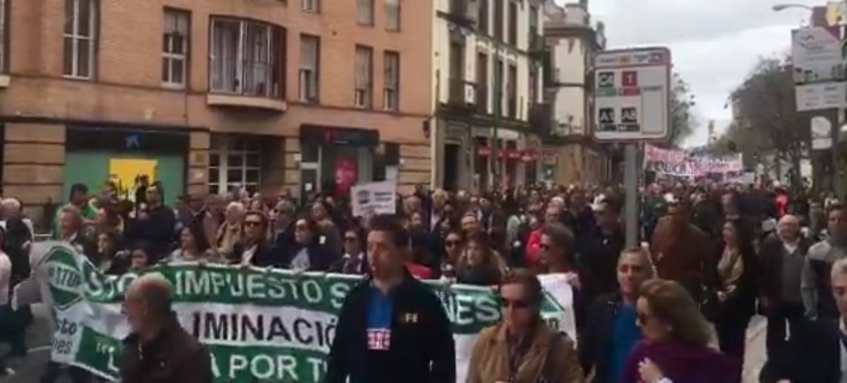 Insólito: primera manifestación en España contra el impuesto de Sucesiones