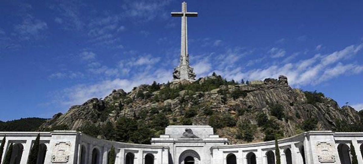 El Congreso pide hoy exhumar a Franco del Valle de los Caídos