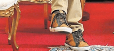 Twitter se mofa de los zapatos de Zapatero en su reunión con Maduro