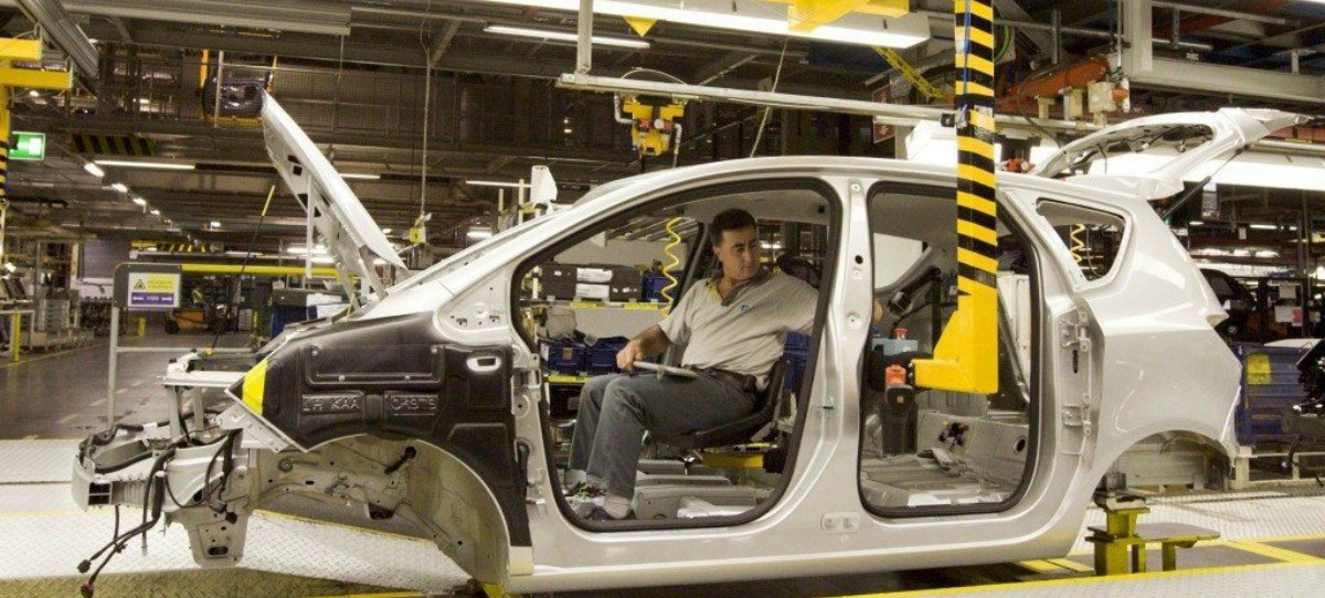 El presidente de PSA a los 13.600 empleados en España tras la compra de Opel: "Estén tranquilos"