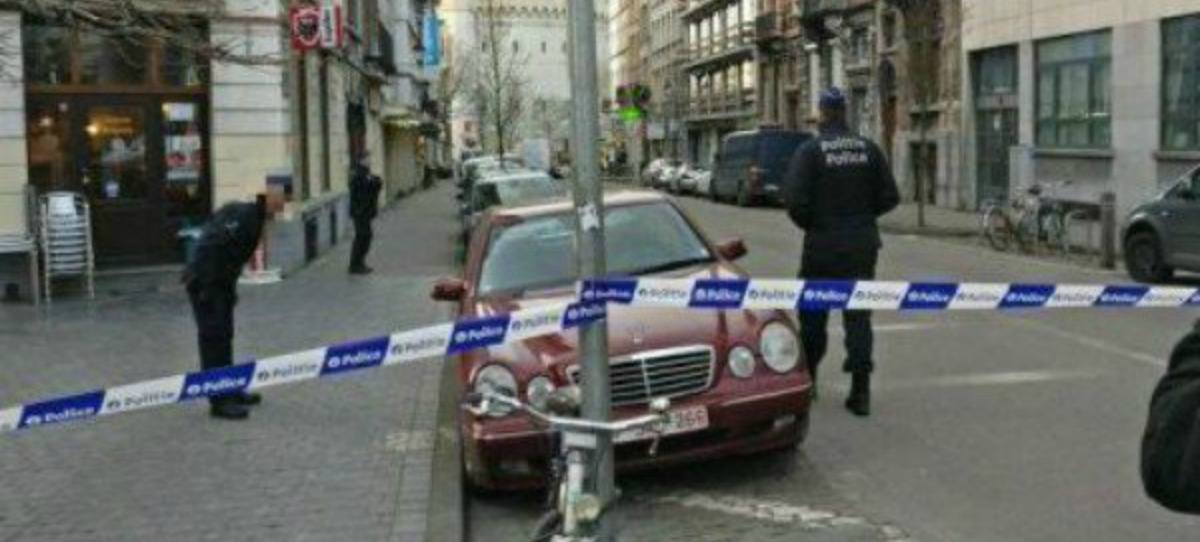 Alerta terrorista: detenido en Bruselas al volante de un coche cargado de bombas de gas