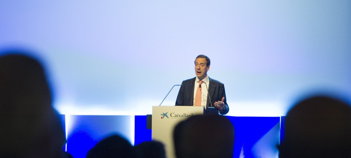 CaixaBank gana 403 millones hasta marzo, un 48% más, tras integrar BPI