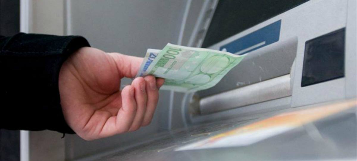 Alertan de la nueva forma de robar dinero de cajeros automáticos
